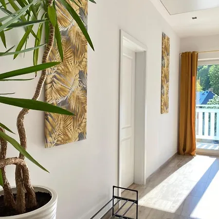 Apartament Fiona4 Centrum700m Parking Bezplatny Monitorowany Salon Z Sypialnia Tv Lazienka Kuchnia Rekuperacja Karpacz
