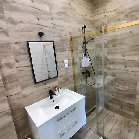 Apartament Fiona4 Centrum700m Parking Bezplatny Monitorowany Salon Z Sypialnia Tv Lazienka Kuchnia Rekuperacja