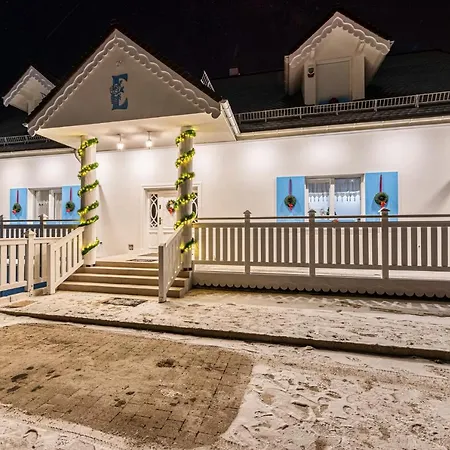 Lejlighed Fiona4 Centrum700m Parking Bezplatny Monitorowany Salon Z Sypialnia Tv Lazienka Kuchnia Rekuperacja Karpacz