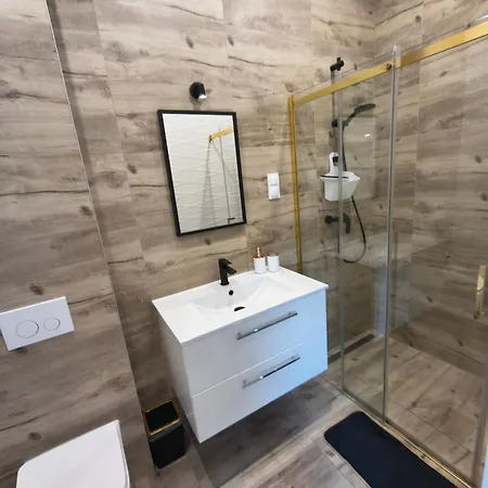 Fiona4 Centrum700m Parking Bezpłatny Monitorowany Salon Z Sypialnią Tv łazienka Kuchnia Rekuperacja Apartament