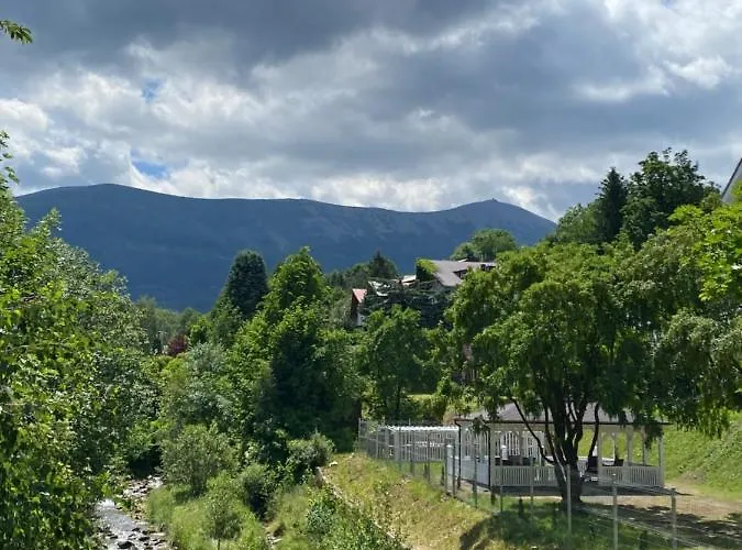 Fiona4 Centrum700m Parking Bezplatny Monitorowany Salon Z Sypialnia Tv Lazienka Kuchnia Rekuperacja Apartment Karpacz